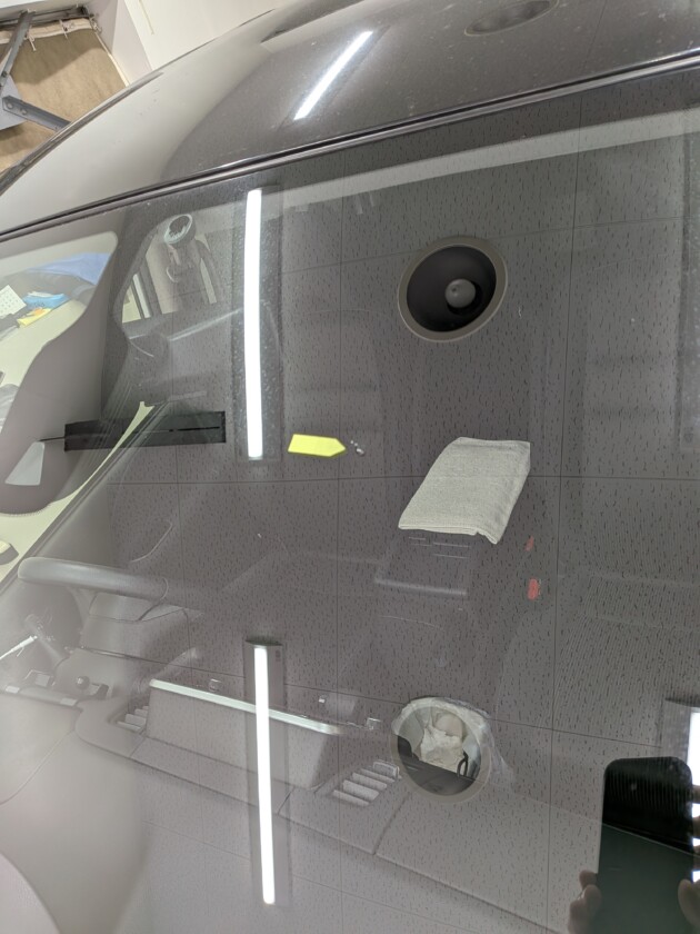 セレナ1cmのひび割れ