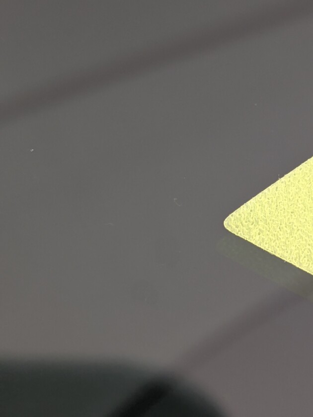 ヤリスクロスひび割れとチッピング