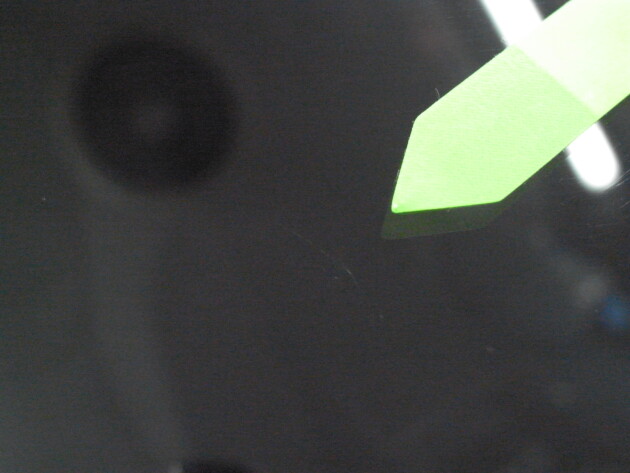 エクストレイル2.1cmのひび割れ