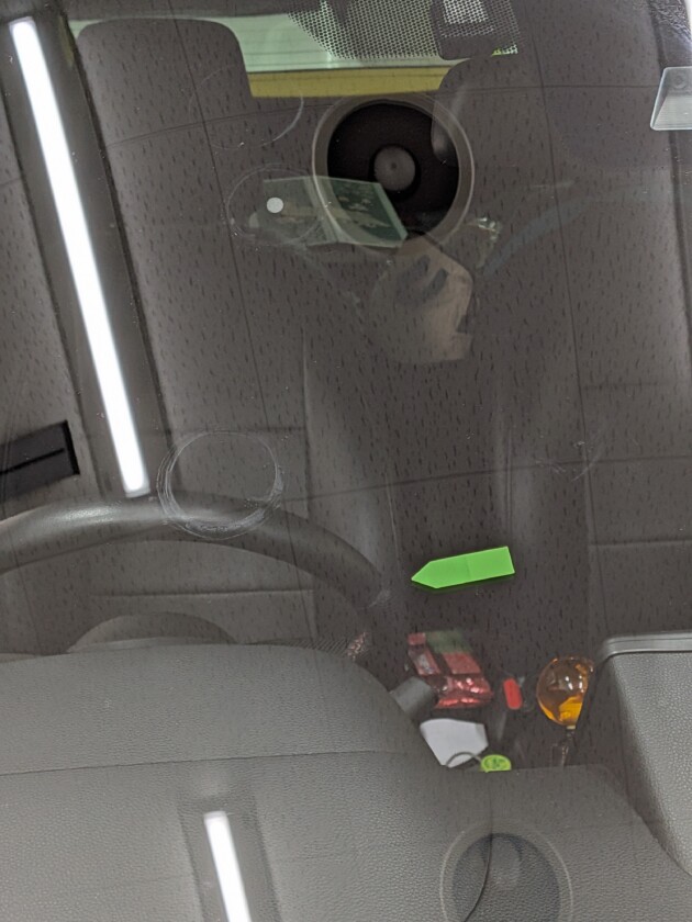 None2.7cmのひび割れ