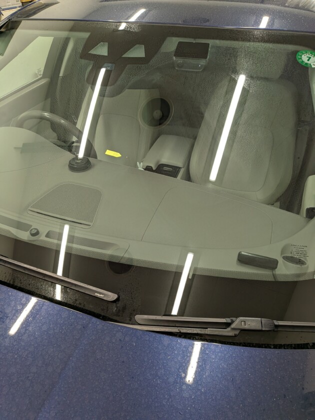 ジャガーXF1.6cmのひび割れ