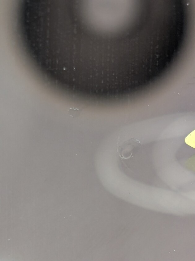 レジアスエースひび割れ2つ