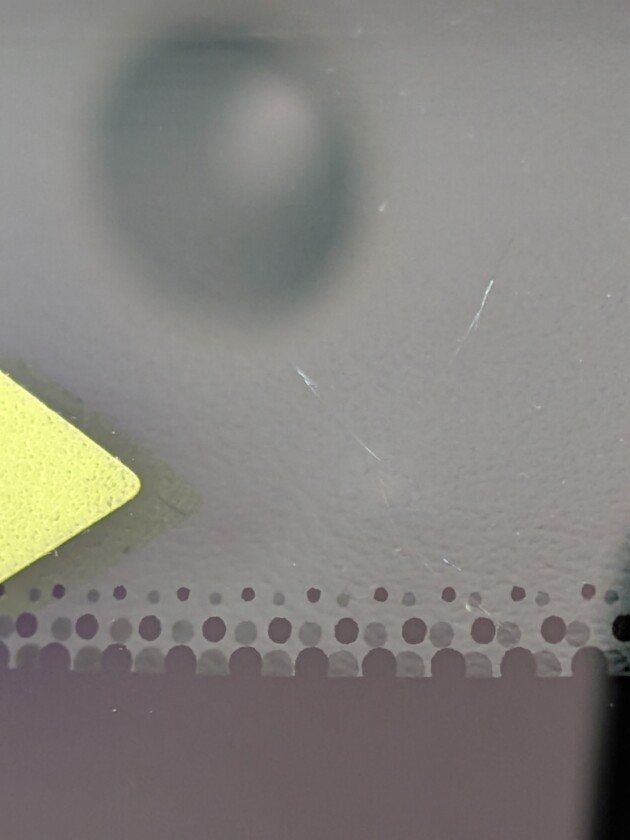 BMW850i2cmのひび割れ