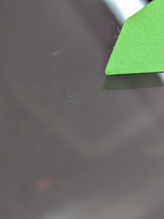 GLA直径1.2cmのひび割れ