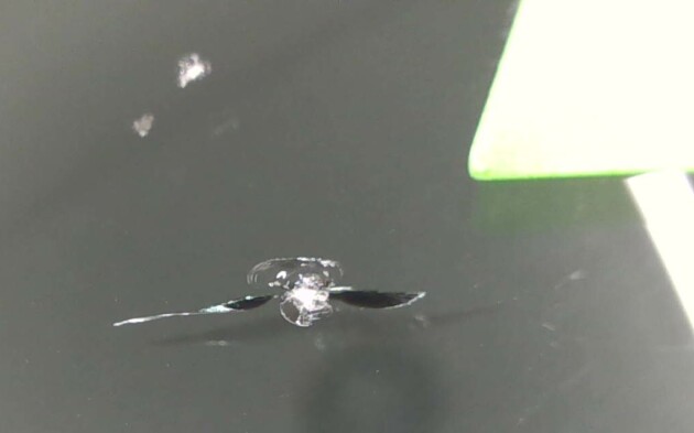 フォレスター1.6cmのひび割れ