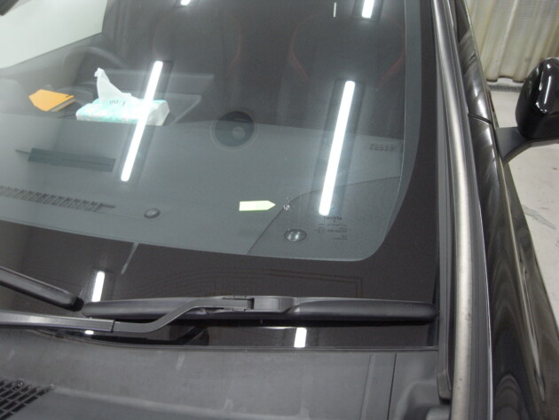 プリウス2つのひび割れ