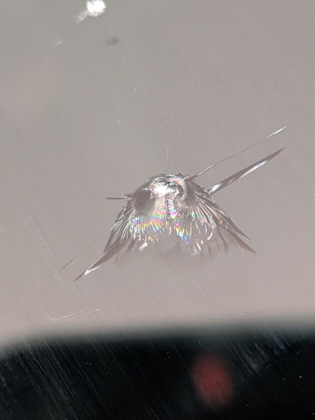 ステップワゴン1.7cmのひび割れ