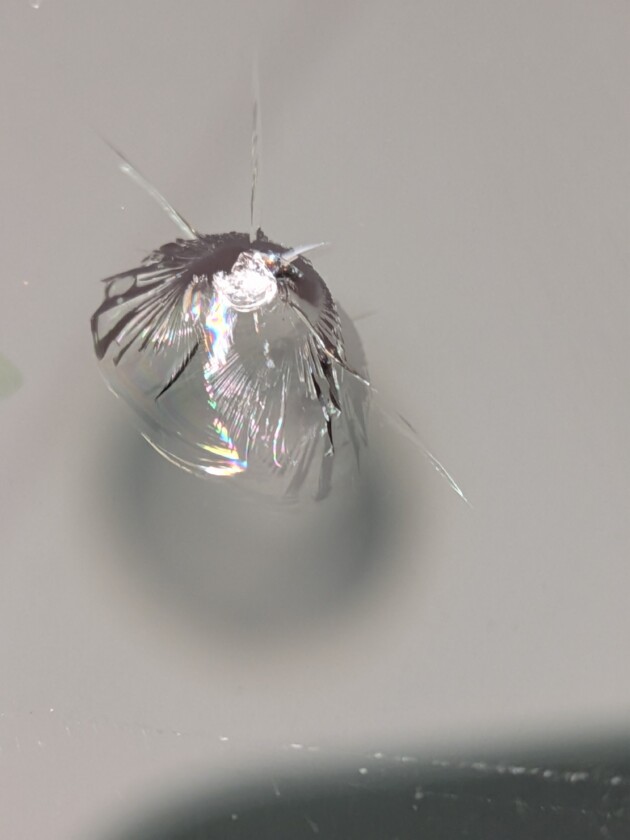 ステップワゴン1.7cmのひび割れ