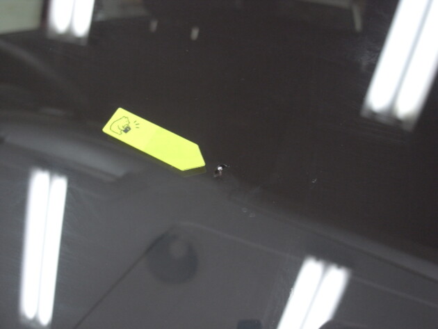 スズキソリオ　フロントガラス修理