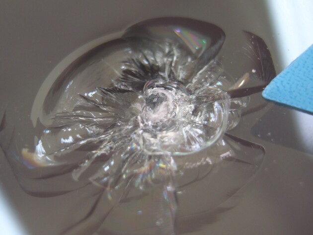 ダイハツタント　フロントガラス修理　