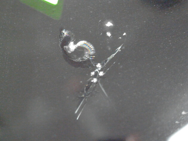 ヴェゼル2つのひび割れ