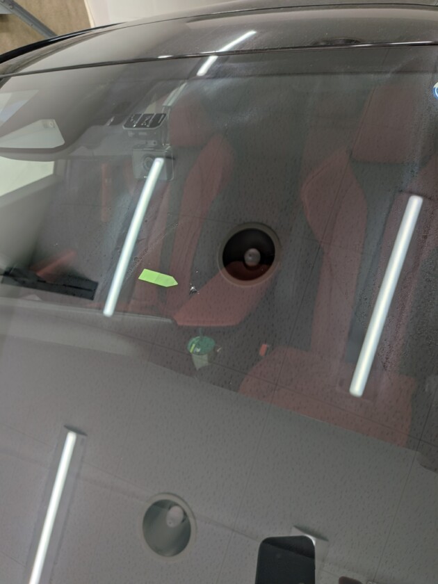 NX350h1.8cmのひび割れ