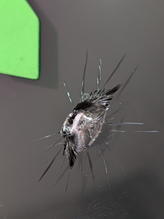 ヴォクシー2.3cmのひび割れ