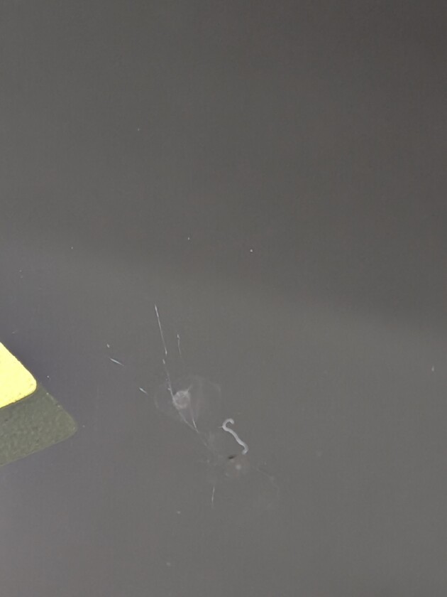 フリードプラス1.4cmのひび割れ