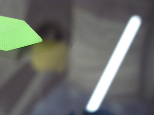 アクセラ2cmのひび割れ