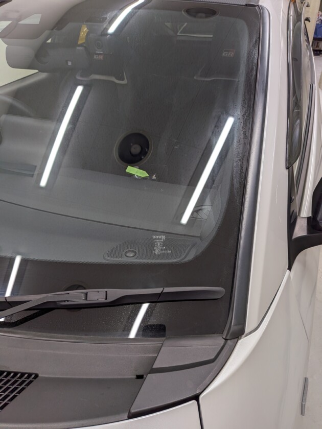 GR ヤリス2.1cmのひび割れ