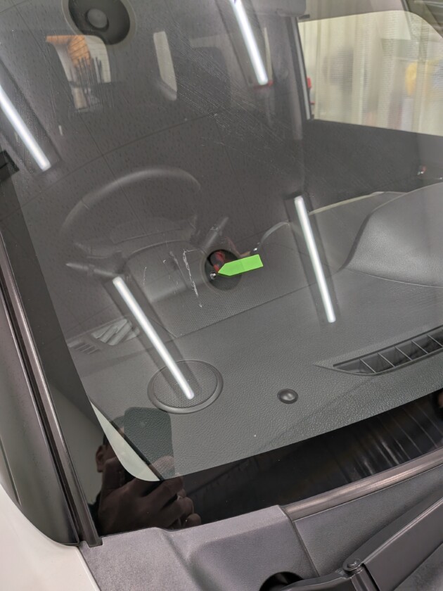 ソリオバンディット1cmのひび割れ