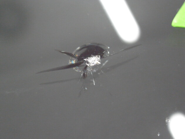 シエンタ1.8cmのひび割れ