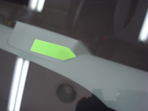 トヨタプリウス フロントガラス 修理