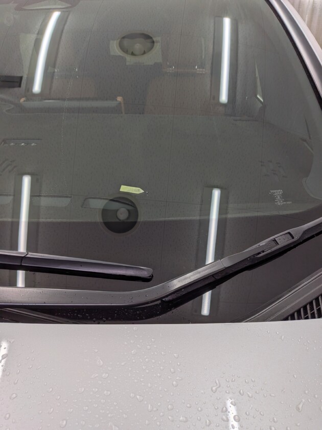 ヴェルファイア1.1cmのひび割れ