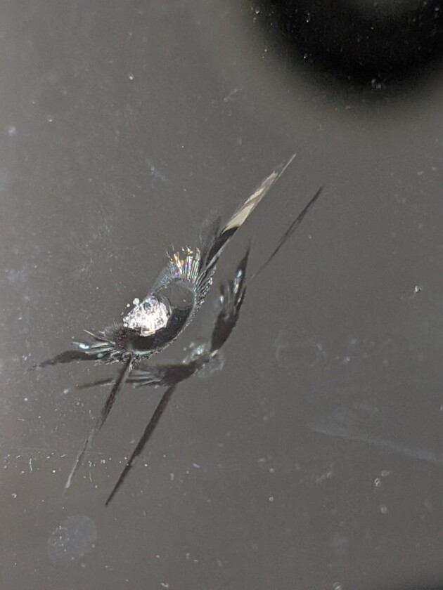 モコ1.7cmのひび割れ