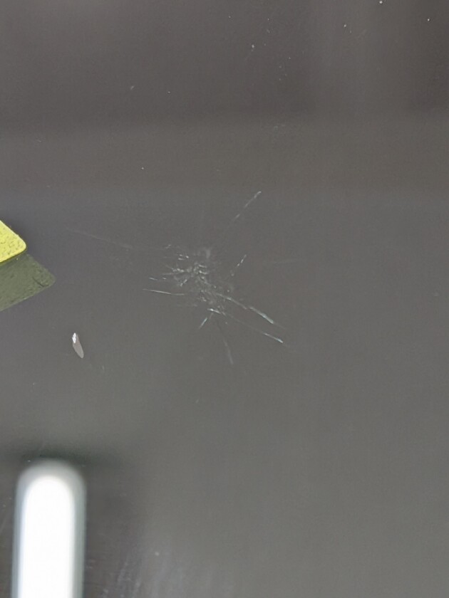 アルファード2.5cmのひび割れ