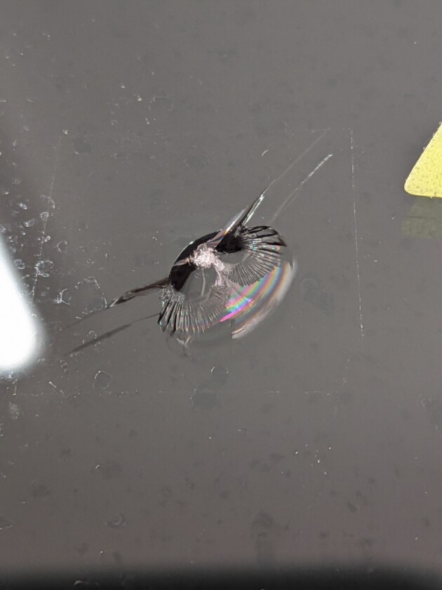 ノート2.1cmのひび割れ