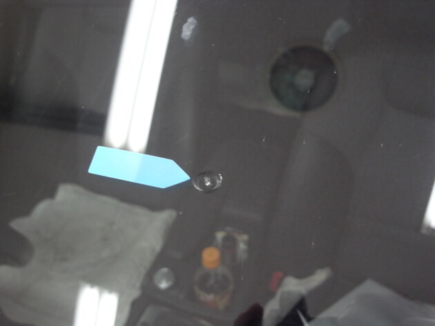 メルセデスベンツ　C200　ウインドリペア