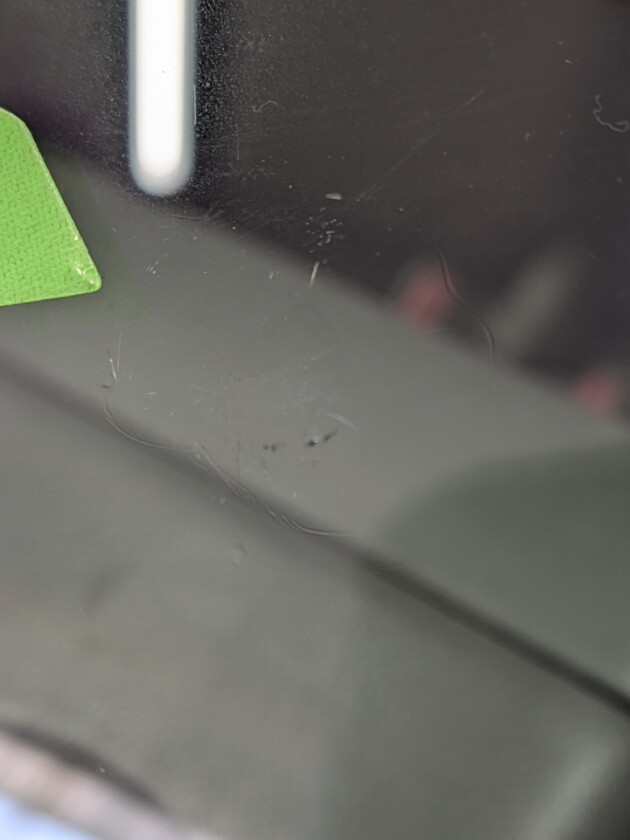 エブリイ2.3cmのひび割れ