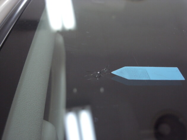 ハイエース 飛び石