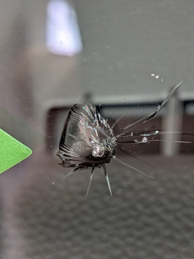 Nbox2.5cmのひび割れ