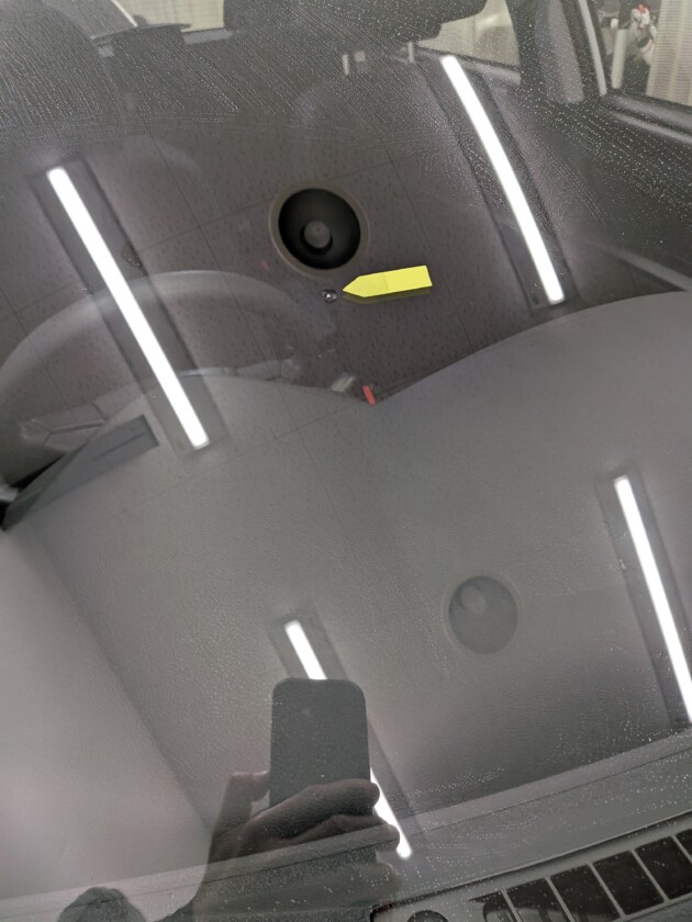 フィールダー1cmのひび割れ