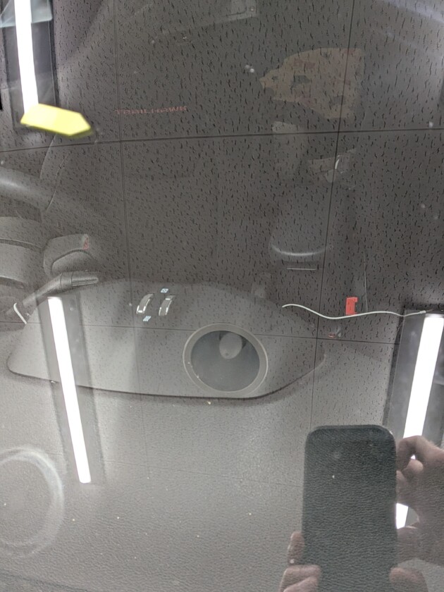 レネゲード1.6cmのひび割れ