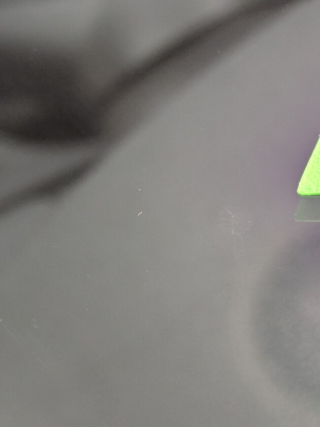 セレナ1.7cmのひび割れ