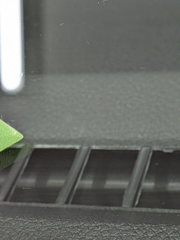 ライズ8mmと1cmのひび割れ