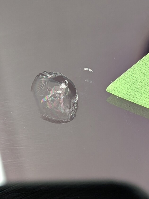 ハイエース1cmのひび割れ