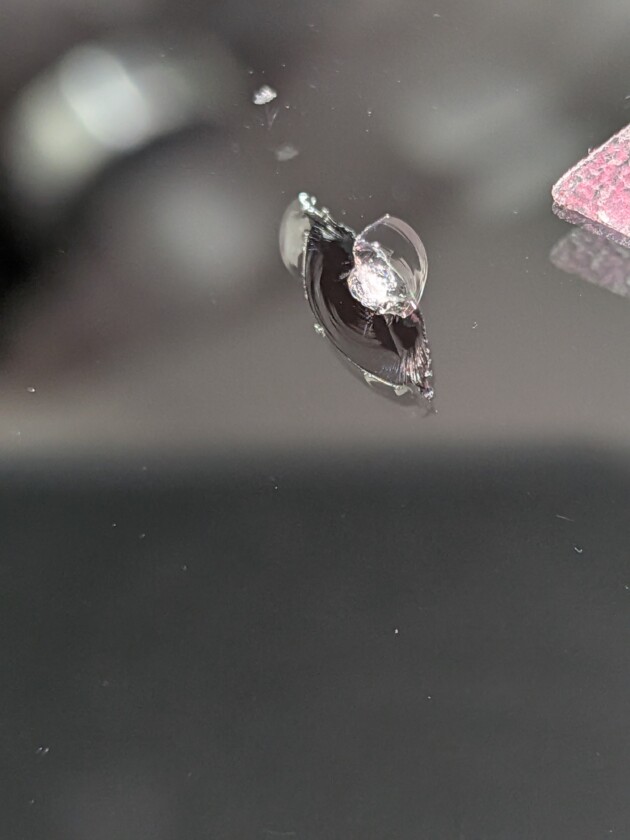 ミニクーパー1.5cmのひび割れ