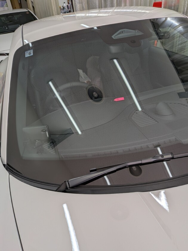 ポルシェ911直径2cmのひび割れ