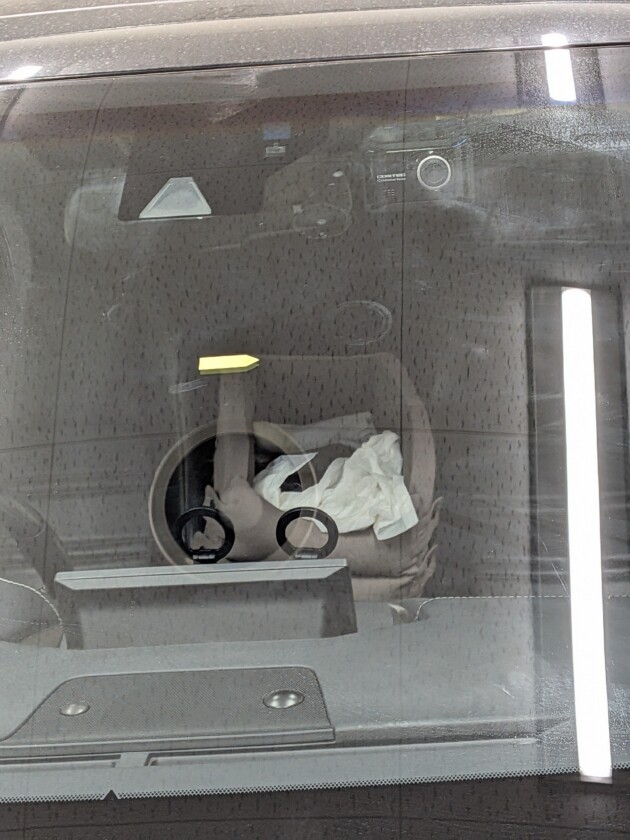 レクサスNX1.1cmのひび割れ