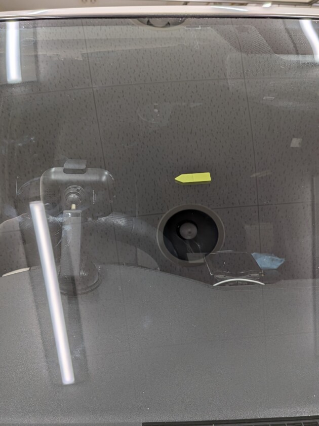 ハイエース1.5cmと1cmのひび割れ