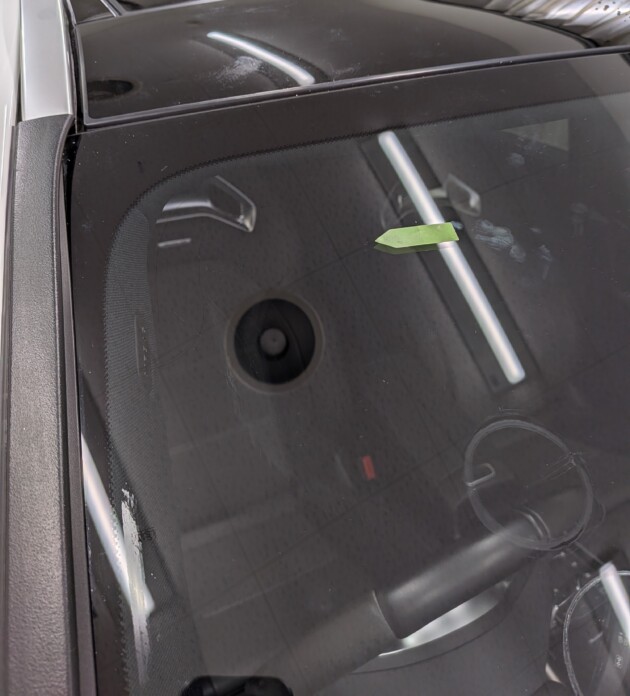 GLA45ウインドリペア1.5cmのひび割れ