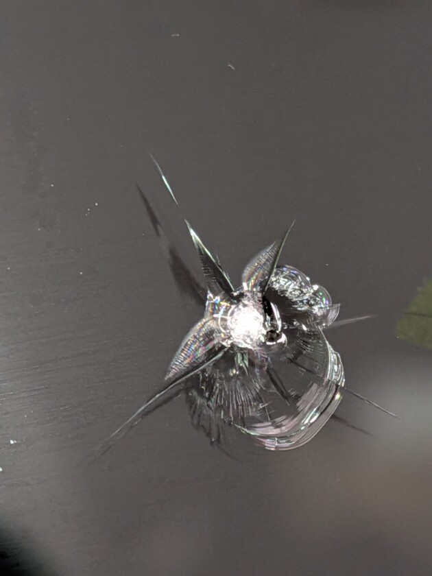 タント1.4cmのひび割れ