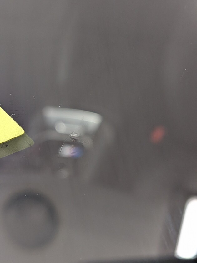 BMWXM1.7cmのひび割れ