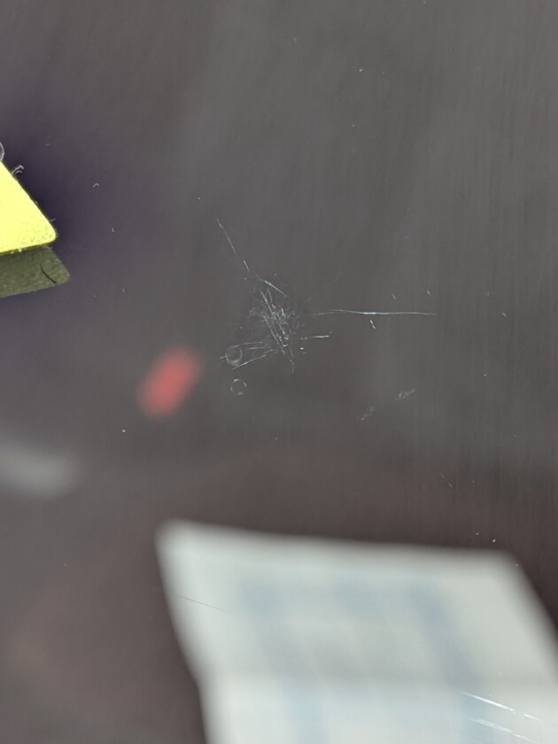 MPV2cmのひび割れ