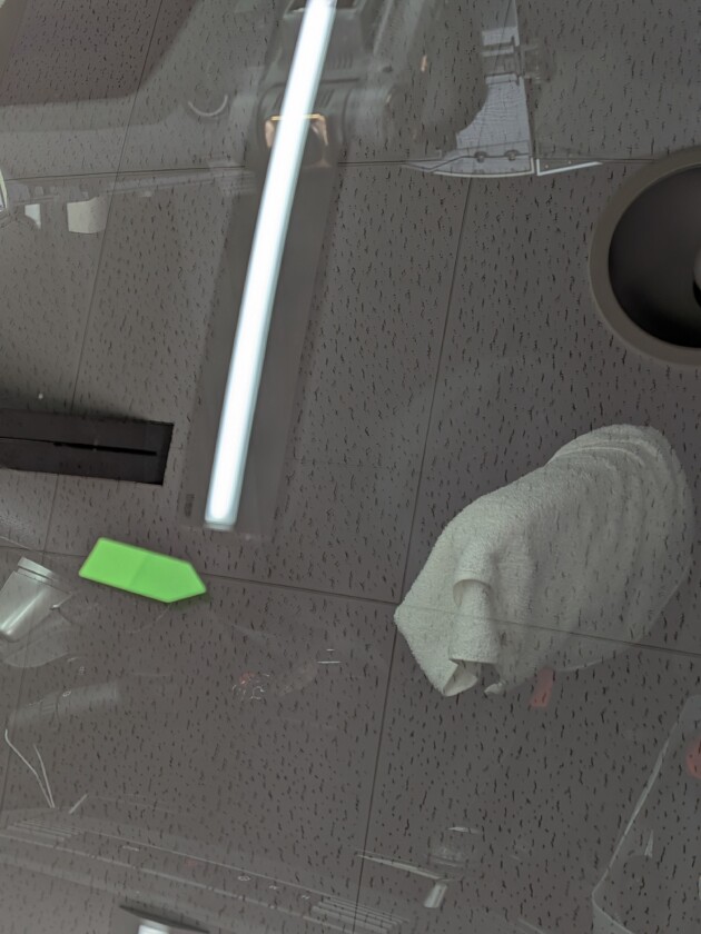 プレマシー1.4cmのひび割れ