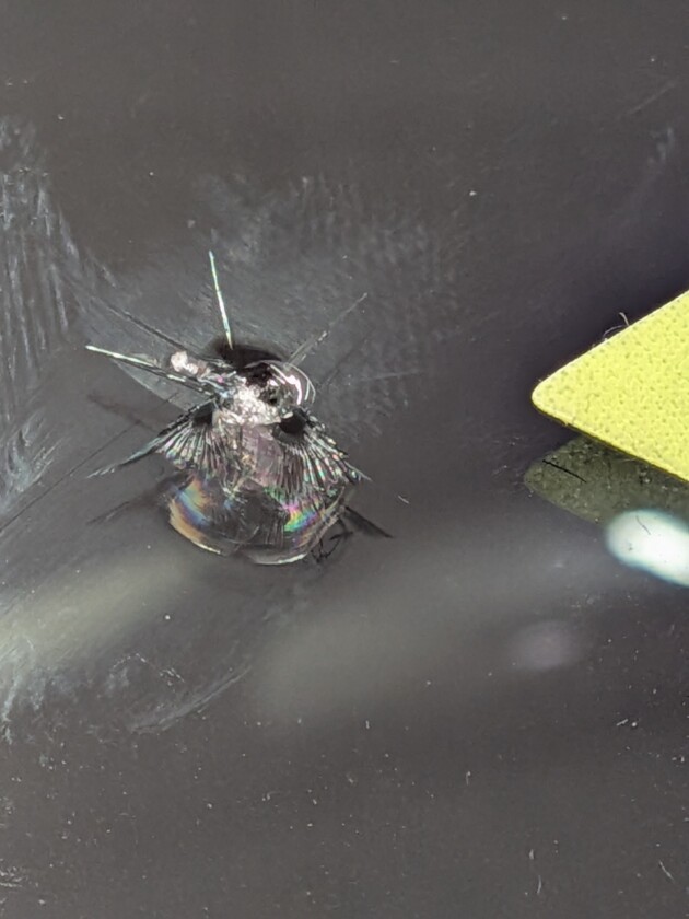 ハイエース1.4cmのひび割れ