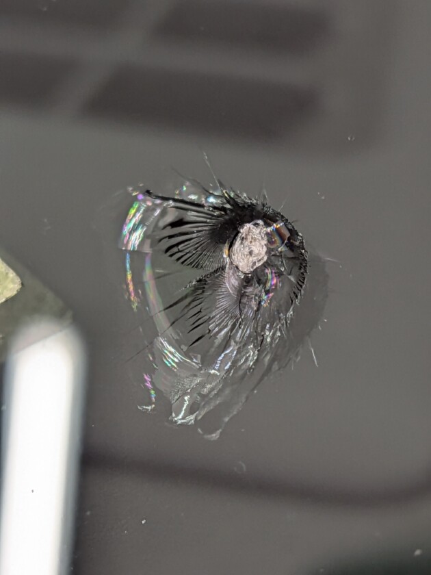 ジュリエッタひび割れ2つ