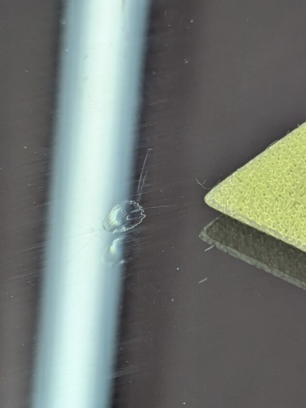 レジアスエースひび割れ2つ