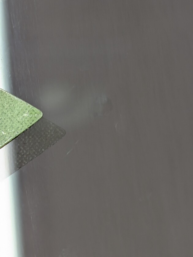 アルファード1.1cmのひび割れ