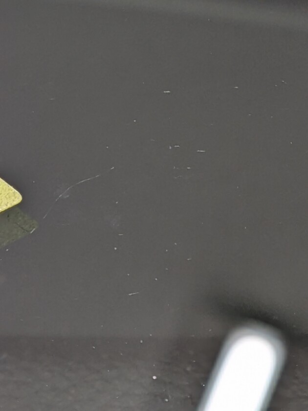 ZR-V2カ所のひび割れ